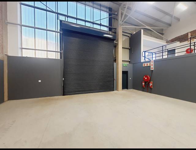 558.60M² WAREHOUSE TO LET IN SAMRAND BUSINESS PARK